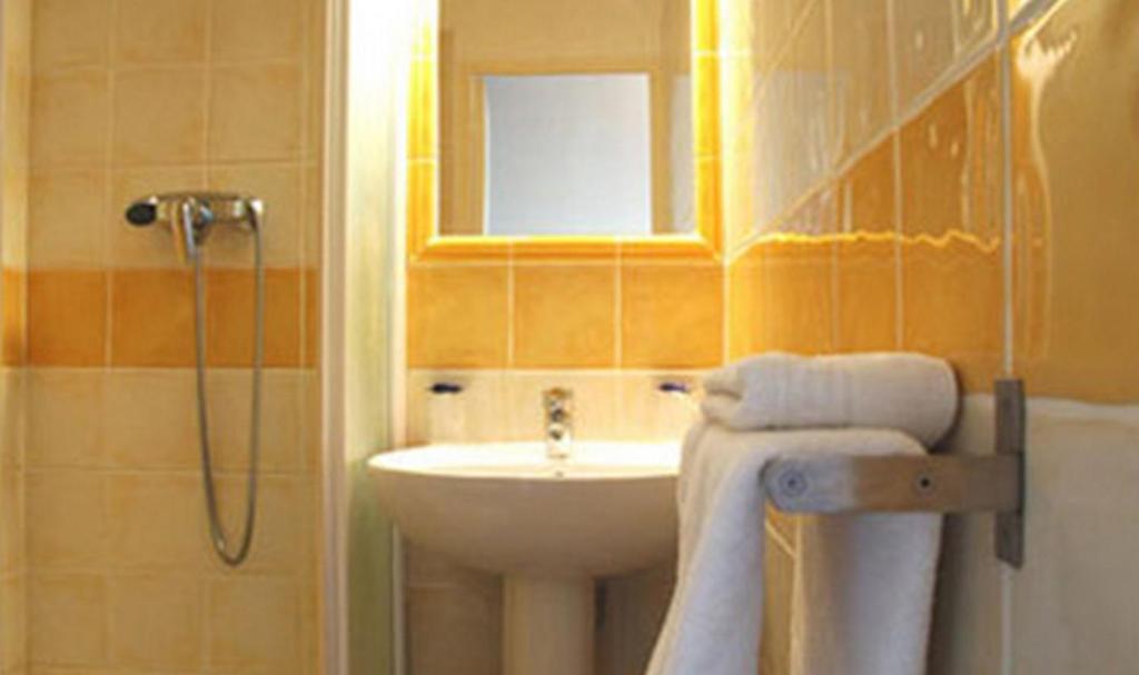 Europe Hotel Vieux Port Марсель Номер фото
